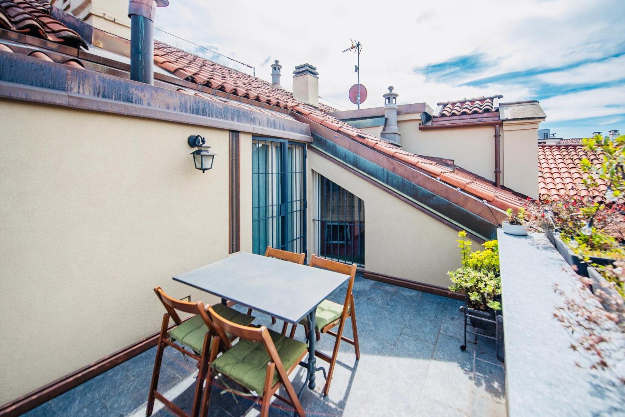 House With Terrace Apartment Торино Екстериор снимка